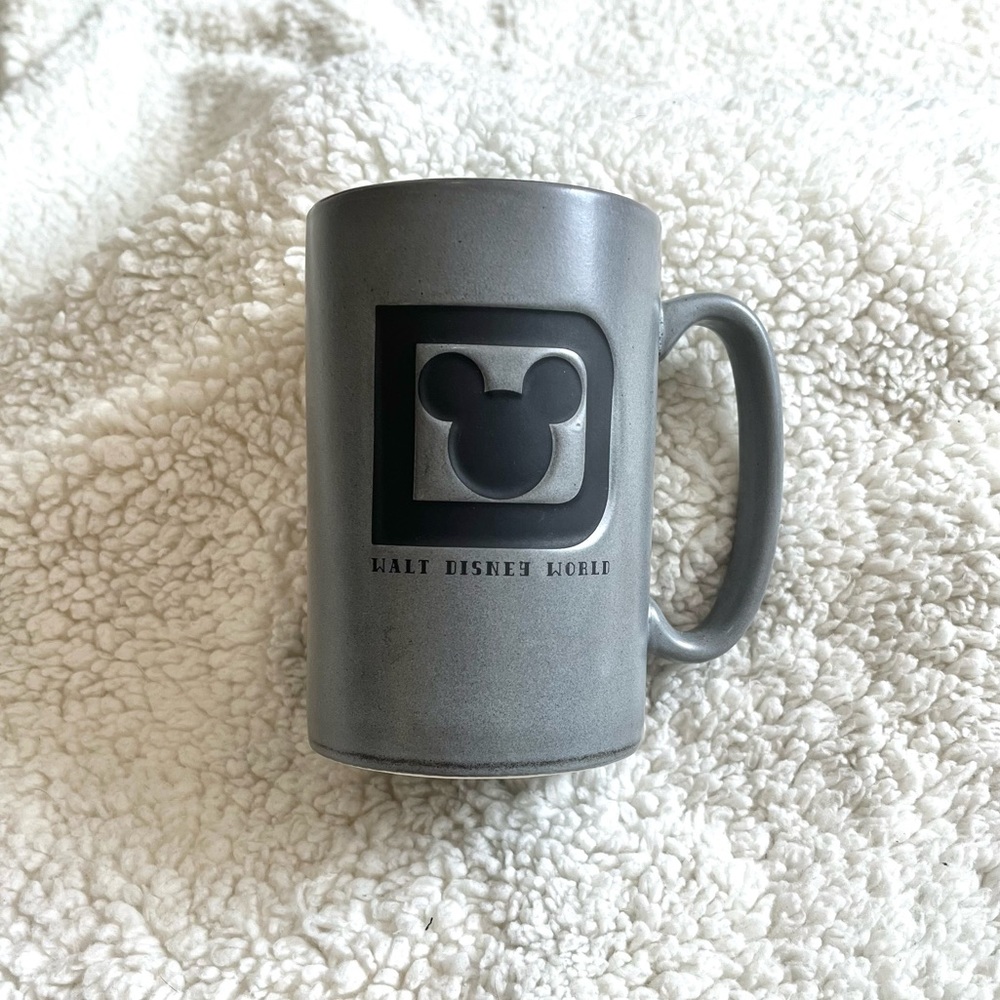 Disney Parks 2018 Grey Mug